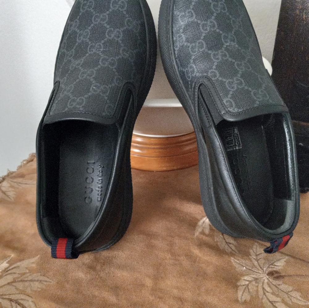 Gucci slip on shoes